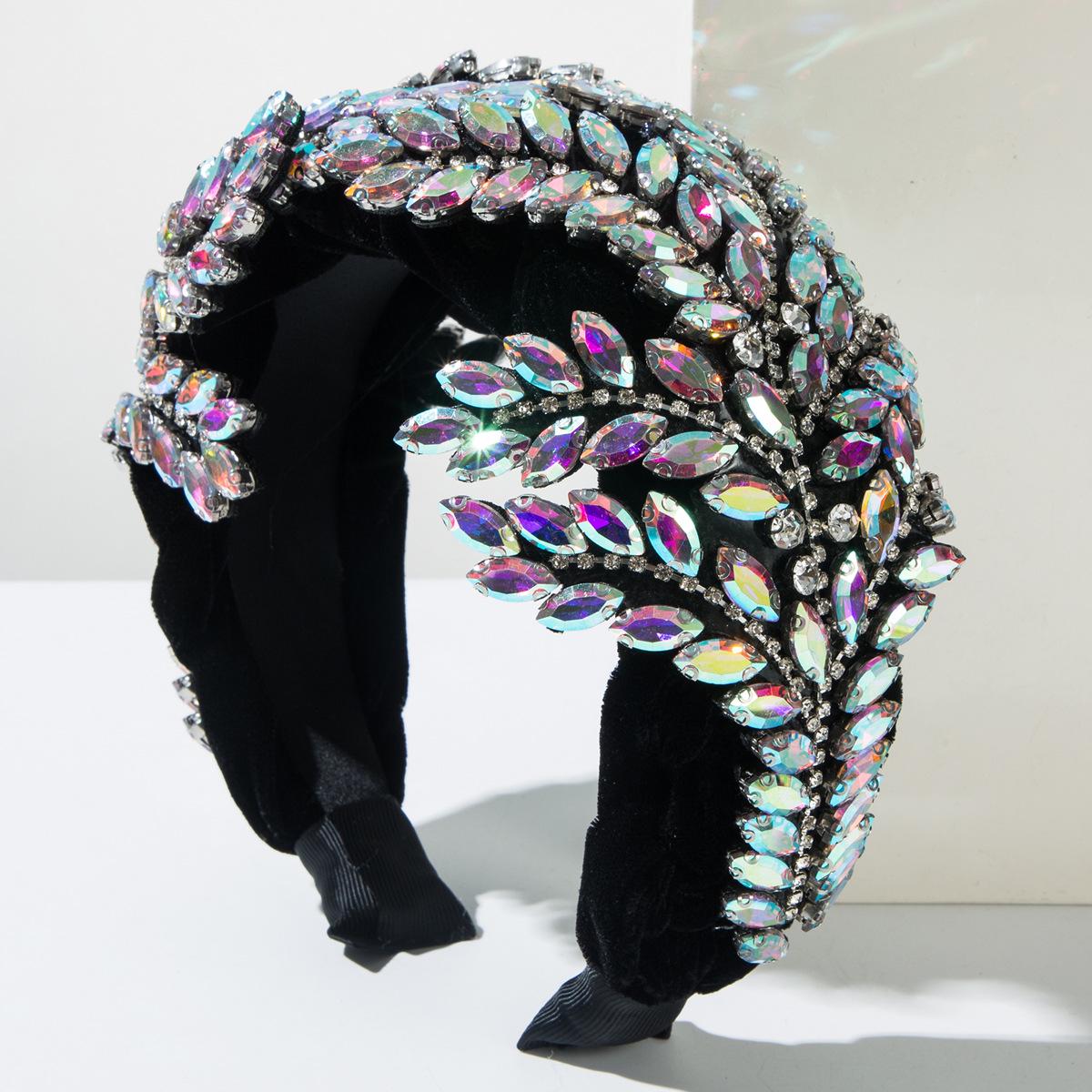 

Роскошная плетеная повязка на голову из бархата в стиле барокко с бриллиантами и кленовыми листьями