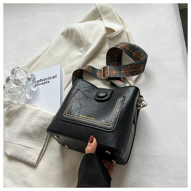 Nischendesign Retro Vielseitige Damen Umhänge-Bucket Bag - 2024 Erweiterte Textur Edition