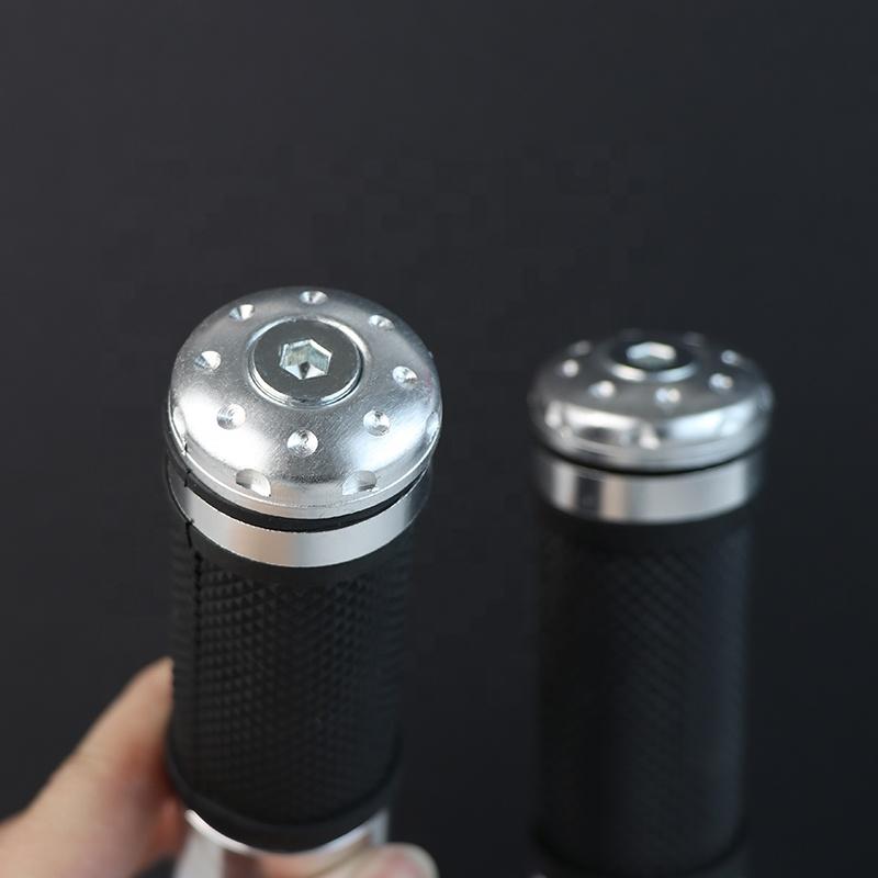 Universal Classic 7/8'' 22mm CNC Motorcycle Handlebar Grip Rubber Handle Grip Cover for Motorcycle