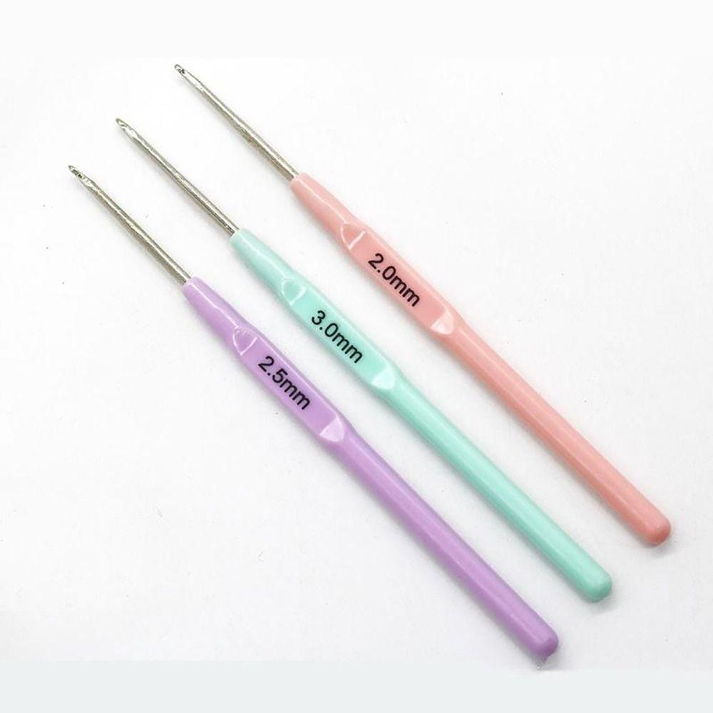 3Pcs/Set Plastic Handle Crochet Hooks 2.0/2.5/3.0mm 13.7cm Knitting Needle Knitting Tool Nice Gift
