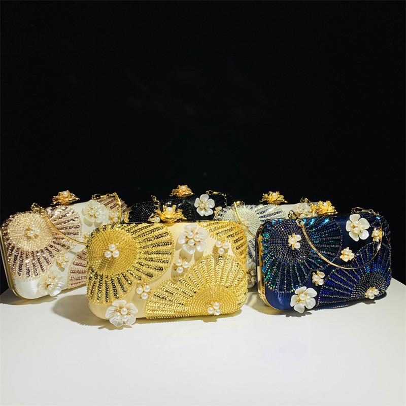 2025 Luxury Sequined Flower Design Peal Evening Clutch Bag Women Prom Glitter Banquet Bag New Shoulder Handbag Wedding Party Bag