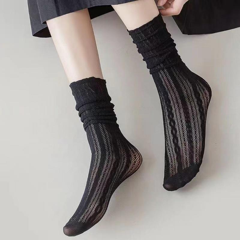 

Sexy Women Socks Retro Lace Floral Mesh Lolita Cute Sock Thin Middle Tube Transparent Socks Girl Sweet Breathable Designer Socks One Size