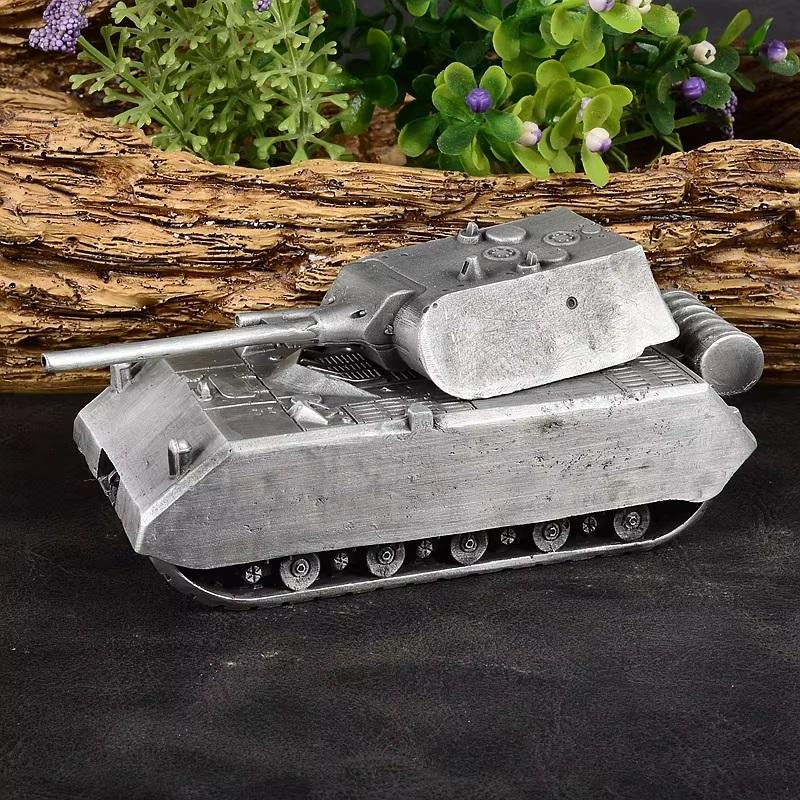 Alloy Tank 1 / 72 All Metal Military Tank Model Ornament Non Scrollable Home Decoration with Woodbox