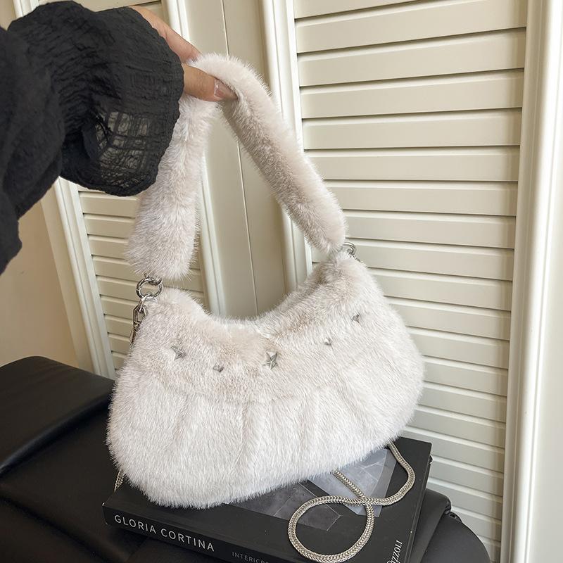Cute Plush Winter New Fluffy Shoulder Bag with Strap Hobo Crossbody Bag for Women Casual and Versatile Handle Chain Bag