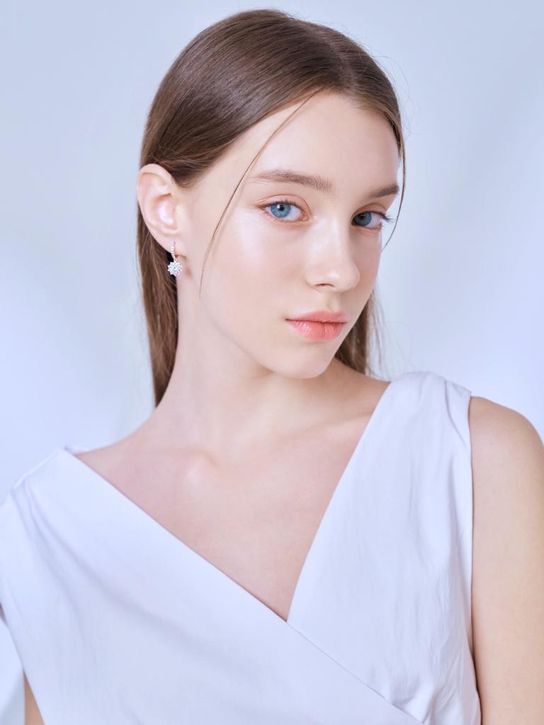 14K Lori Cubic One-Touch Earrings (Gold Pin) ELGPEE446