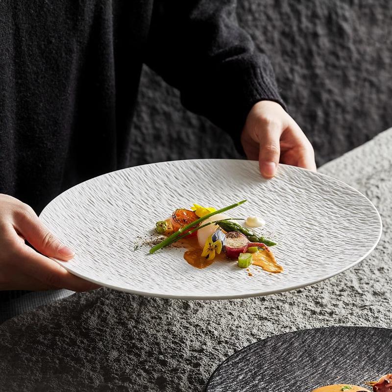 Black and White Ceramic Food-Grade Shallow Plate - Luxury Style for Meals and Breakfasts