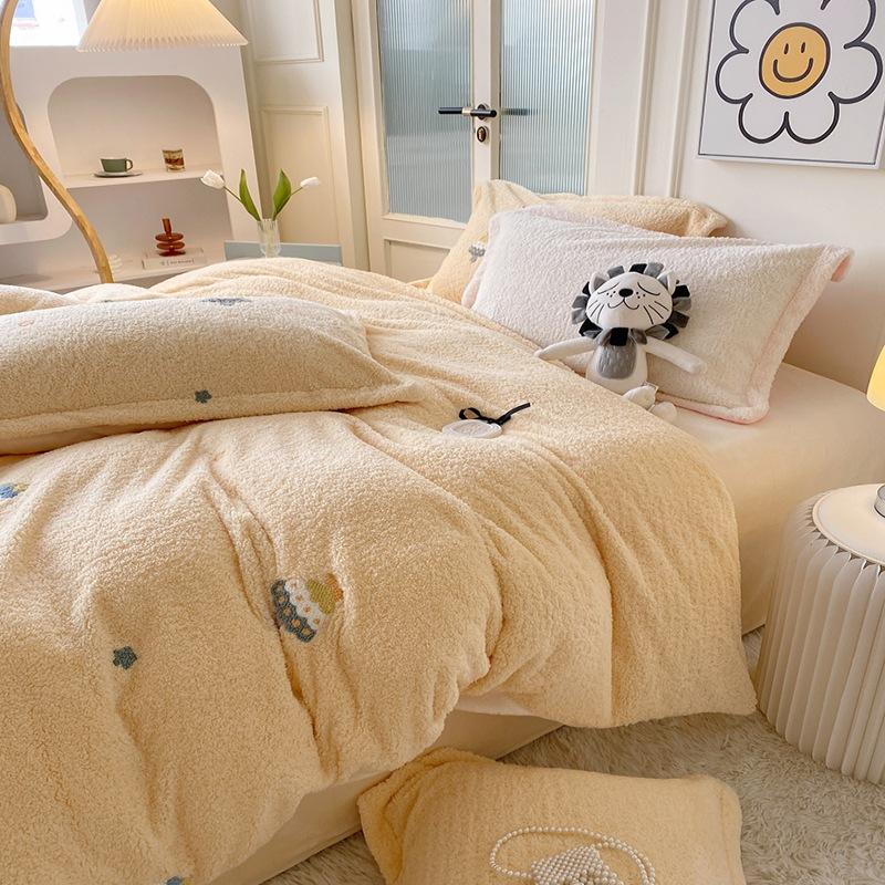 Ins Winter Thickened Teddy Velvet Yellow Towel Embroidered Christmas Tree Milk Velvet Four-piece Coral Velvet Set