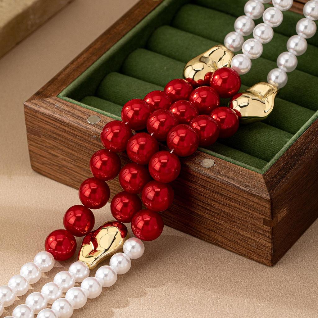 Trendiges rotes mehrschichtiges Kunstperlen-Halsband für Damen Streetwear-Party-Kleidung
