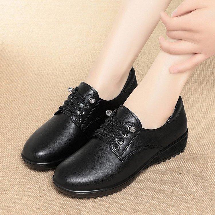 Nový styl Dámské boty Podzim Měkká podrážka Jednoduché boty Středního věku a starší Plochá Protiskluzová Pohodlná obuv Dámské Kožené boty