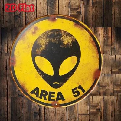 Metalowy Znak UFO Obcy Strefa 51 Vintage Sztuka Ścienna Wystrój Kosmiczny