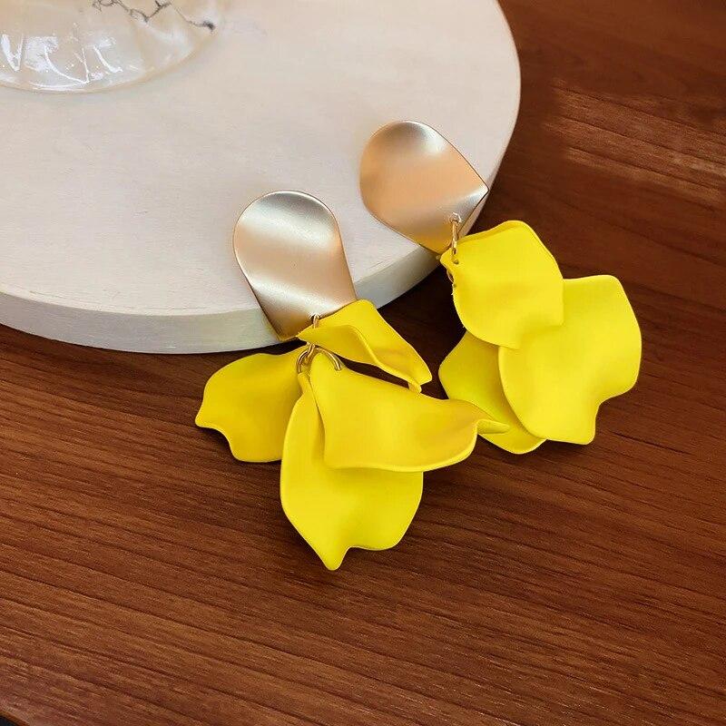 Colorful Petal Earrings for Women Retro Fashion Soldi Color Flower Dangle Earrings Fashionluxury Designer Jewelry Date Nights