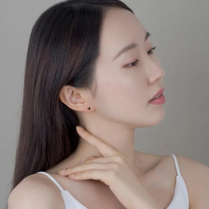 Basic Black Cubic Earring [Basic Black Cubic Earrings_2color]