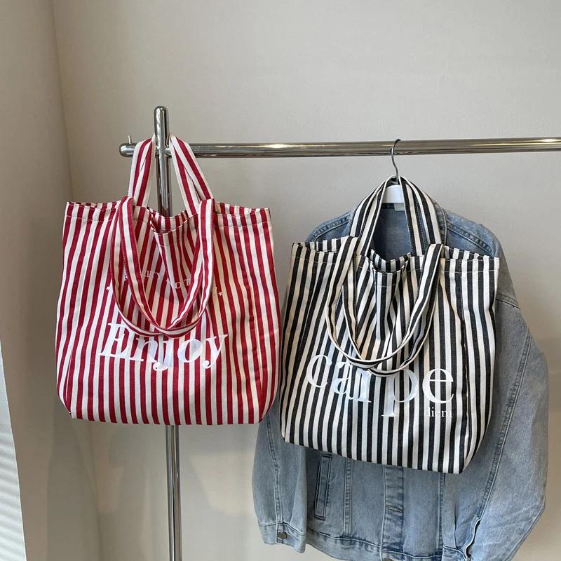 Gestreifte Canvas-Umhängetasche mit Buchstaben-Design, großes Fassungsvermögen, lässige Tragetasche, minimalistisch und vielseitig
