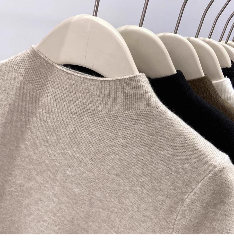 Soft Half-High Neck Knit T-Shirt: Women's Short-Sleeve Slim Fit, Perfect for Spring and Autumn.