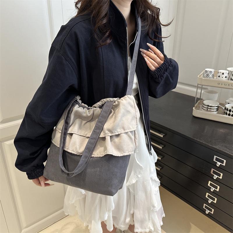 2025 Korean Ruffle Bag: Women's Large Capacity White Shoulder Bag