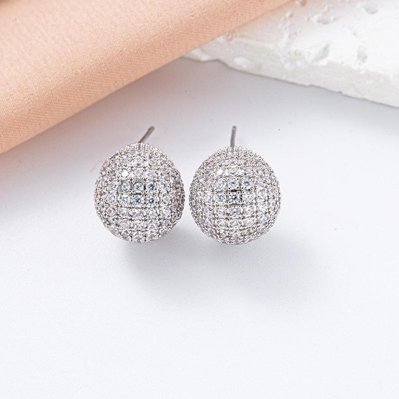 

Элегантные серьги из меди с золотым покрытием и микропаве – Высококачественные, суперблестящие серьги-пусеты светло-серый