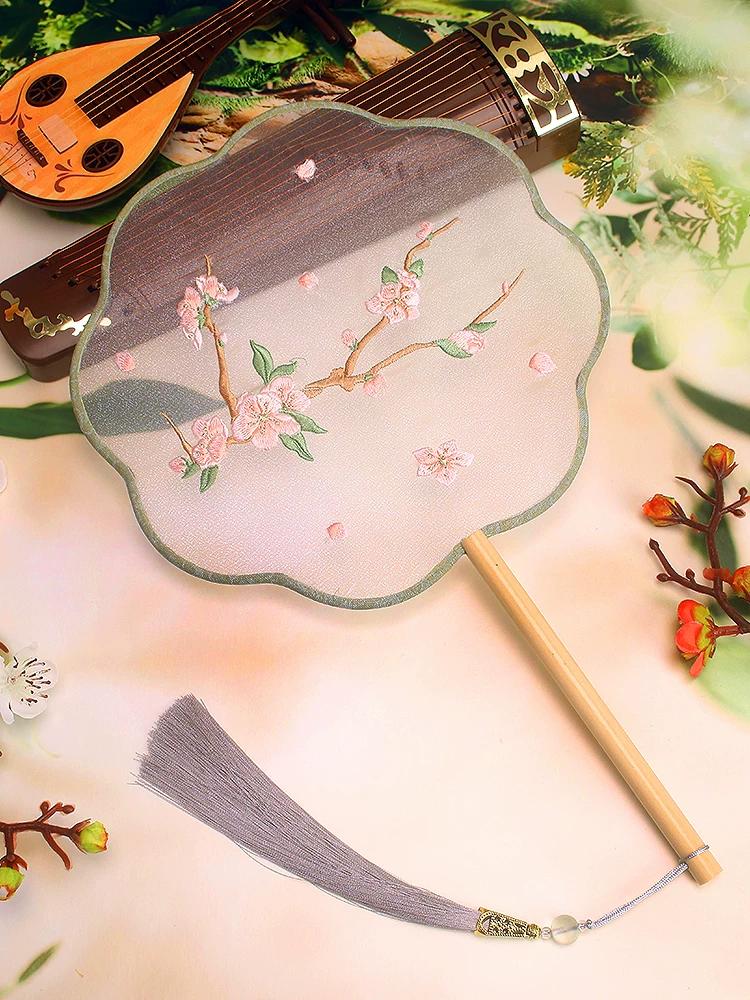 Antique Fan Embroider Circular Fan Han Dynasty Long Handle Tassel Petals Temple Fan Women's National Style Cheongsam Catwalk Dance Fan Suzhou