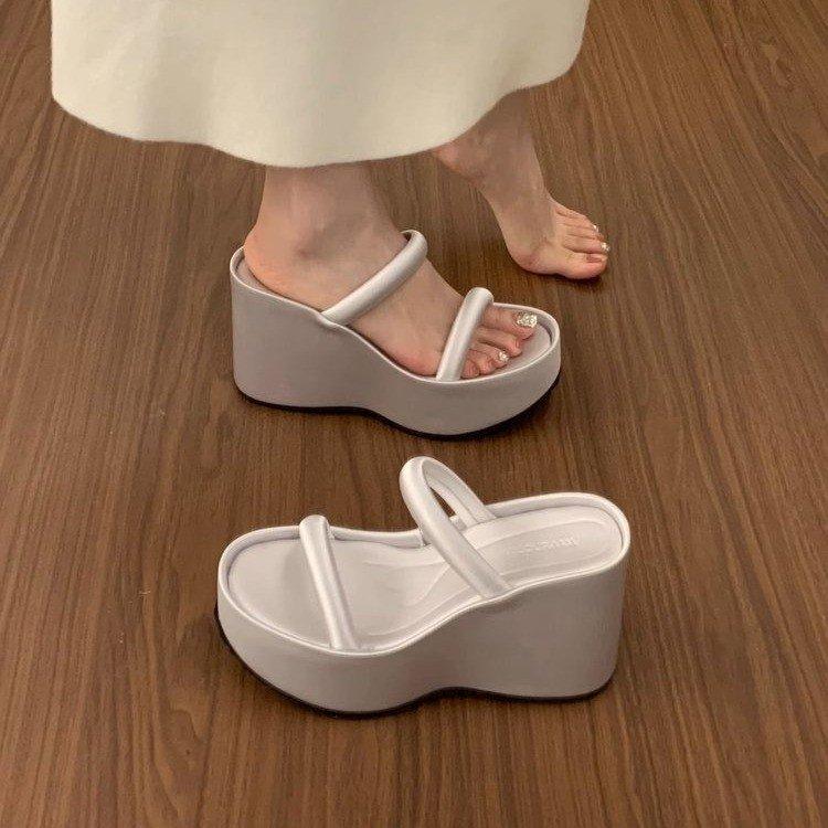 French Fairy Style Thick-soled Heightened One-word Slippers for Women's Summer Wear 2025 New Simple Satin Thick-heeled Sandals