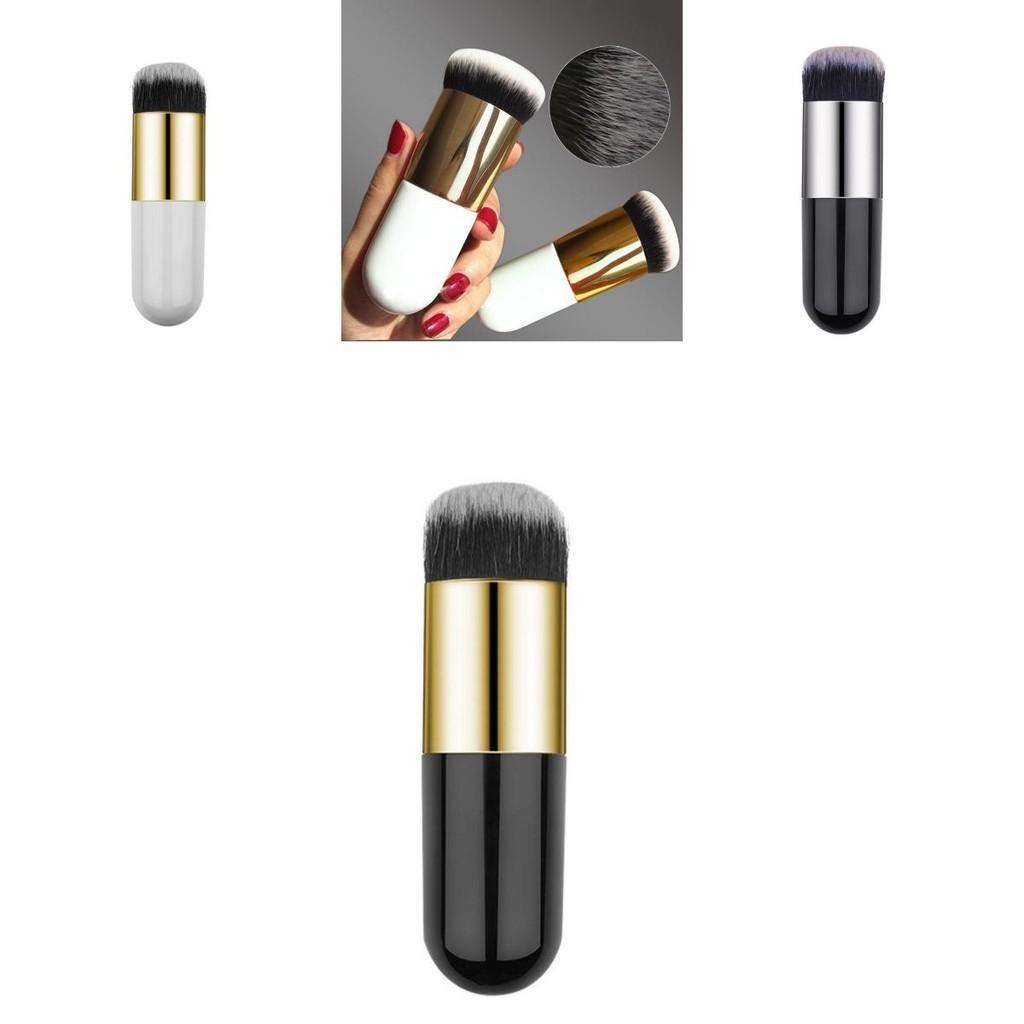 Chubby Pier Foundation Brush With Soft Nylon Bristles For Smooth Makeup Application