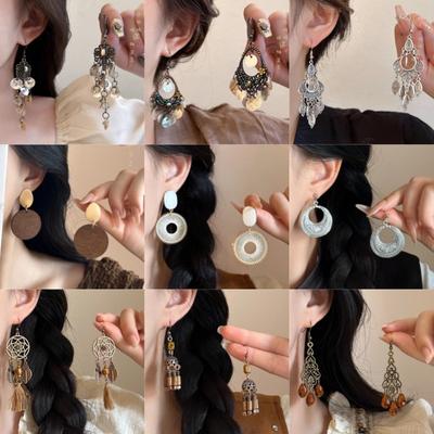 Retro Flower Texture Shell Fringed Beaded Earrings Ethnic Style Versatile Ear Hook Design Sense Niche Earrings