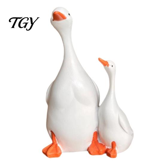 Small Decorative Figures for Indoor Landscaping Double Duck Figurine, Resin Micro Landscape Ornaments, Waterproof Miniature Animal Statues Outdoor