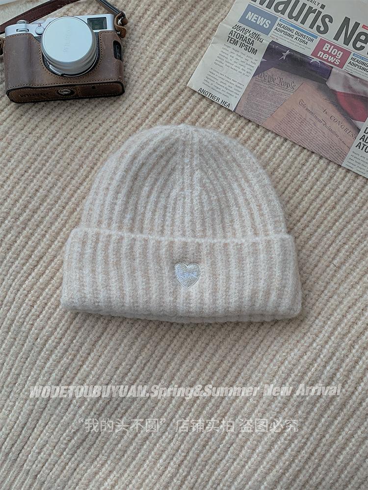 [My head is not round] Ankola red white warm knitted hat autumn and winter ear protection small wool hat