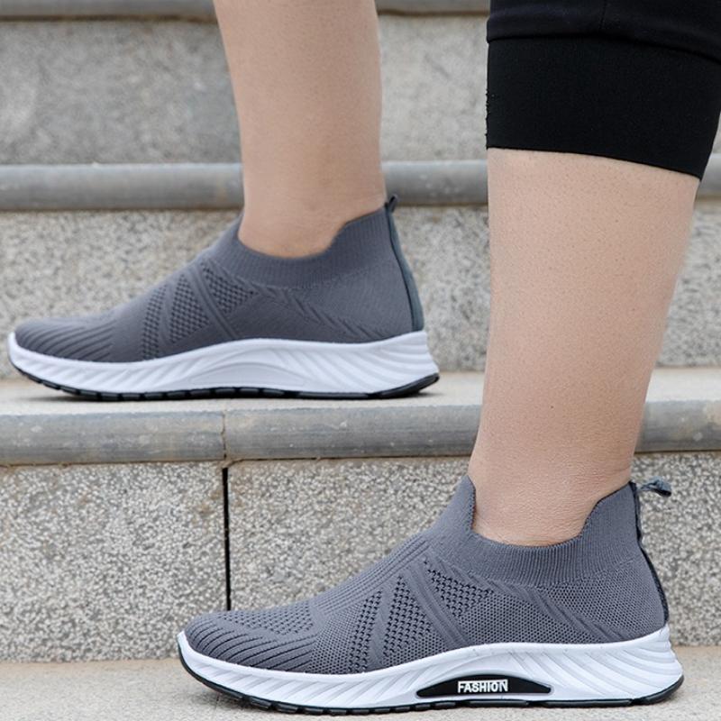 Fashion New Men's Casual Sneakers Mesh Vulcanized Shoes Soft Sole Non Slip Outdoor Mens Running Shoes Durable Men Shoes Tenis Masculino