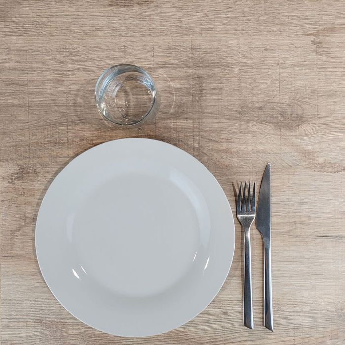 Table 70 x 70 cm - modèle Bazila tanin naturel