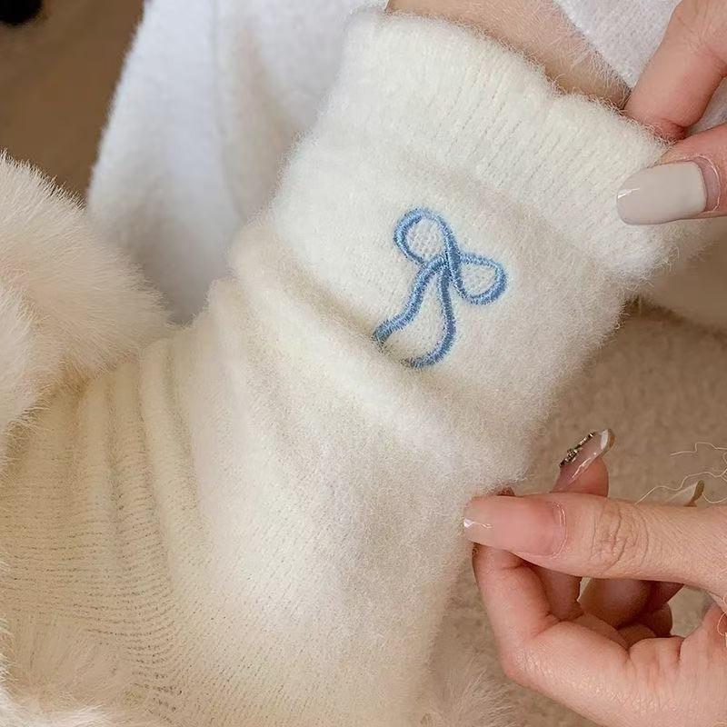 Chaussettes Blanches Brodées avec Nœud pour l'Automne et l'Hiver, Chaussettes Mi-mollet Épaisses et Chaudes en Polaire pour Filles, et Chaussettes d'Hiver pour la Maison Post-partum