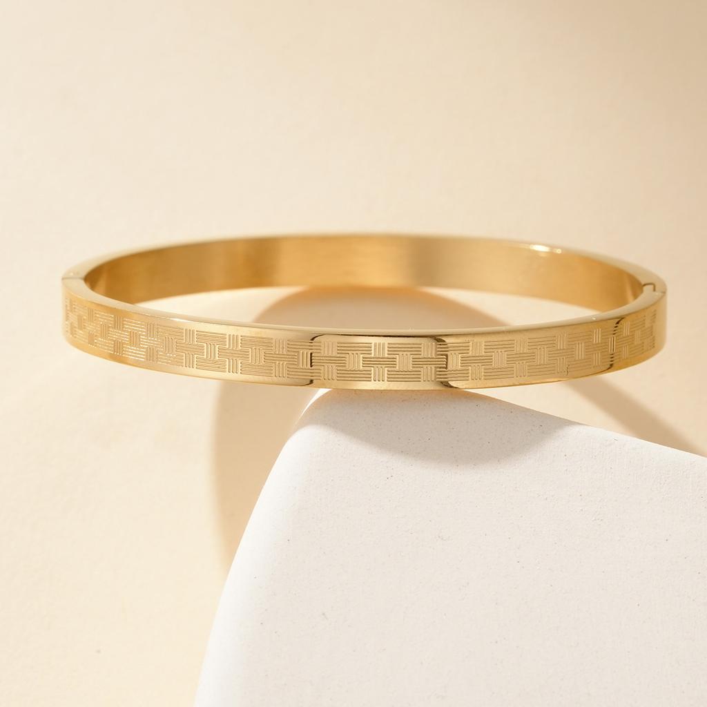 Popularna bransoletka ze stali tytanowej Wszechstronna Odporna na korozję Plaster miodu Biżuteria ze stali nierdzewnej Wszechstronna bransoletka z zapięciem