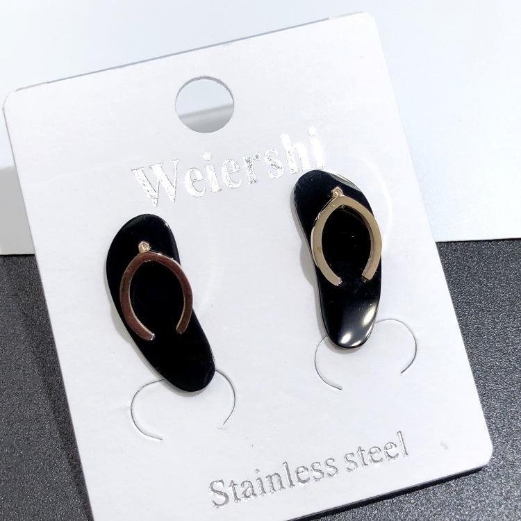 Japanese and Korean 18K Rose Gold Titanium Steel Zircon Stud Earrings, Femininity Simple Four-leaf Clover Black Earrings Internet Celebrity