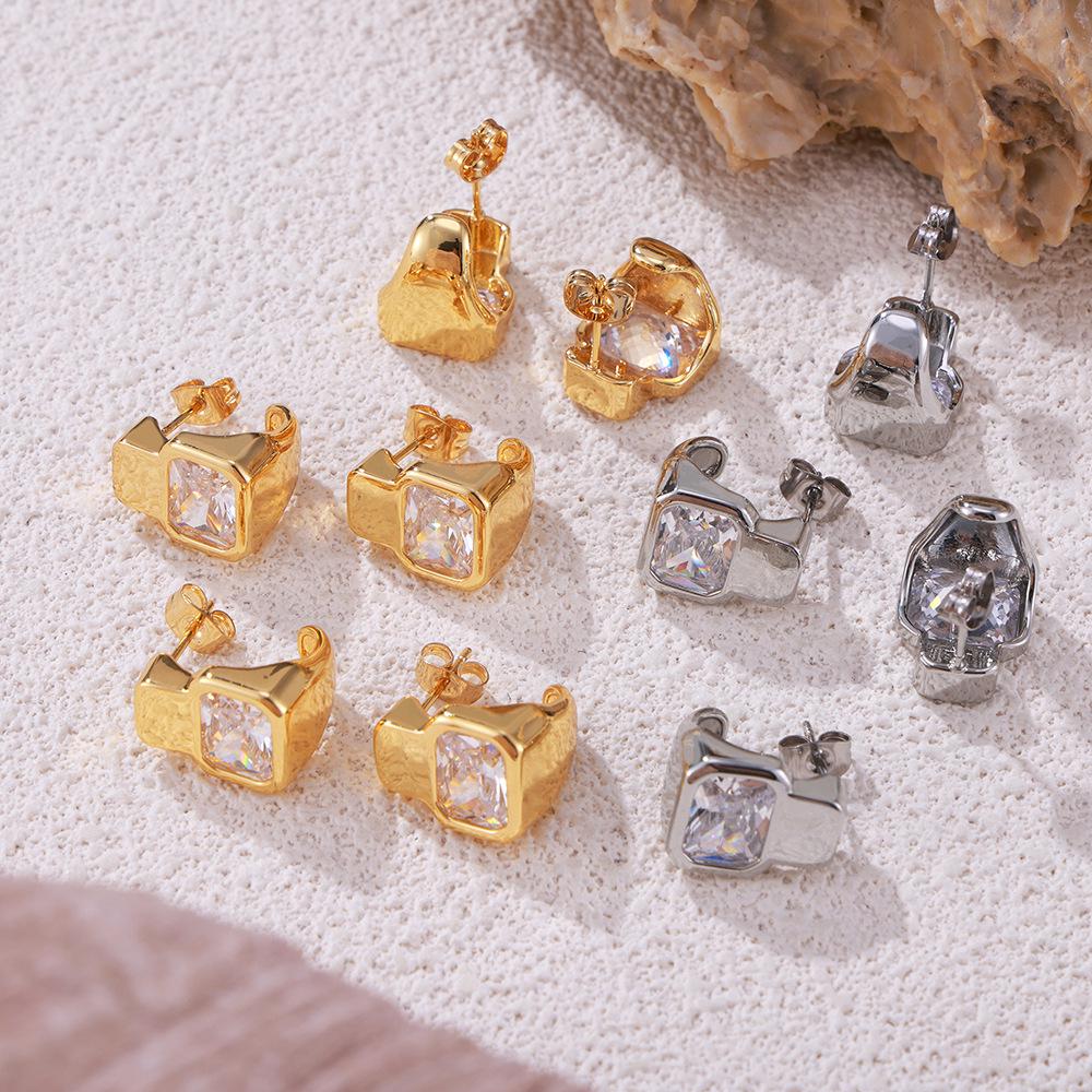Hepburn-Inspired Geometric Diamond Earrings: Versatile, Fashionable, Light Luxury Copper with 18k Gold Plating