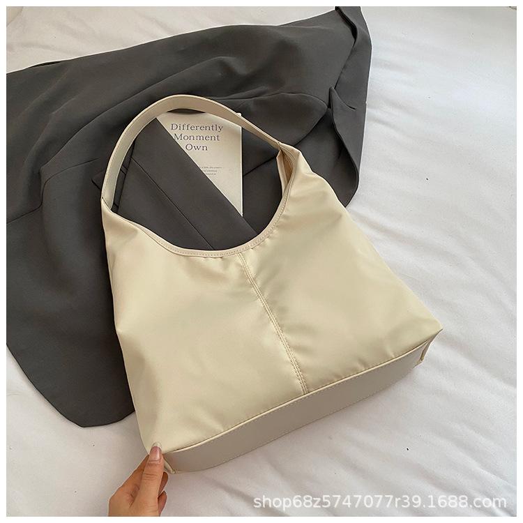 2025 New Light Luxury Lazy Style Underarm Tote Bag Niche Design Shoulder Bag Simple Casual Simple Commuter Bag