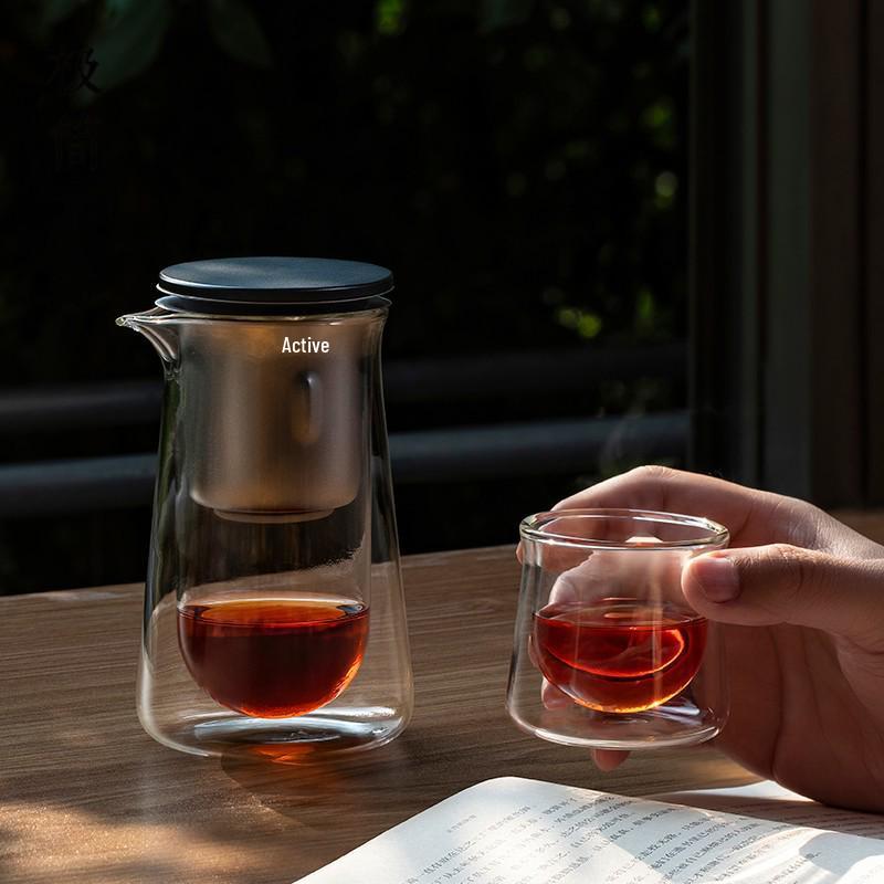 Magnetic Floating Cup with One-Button Tea Water Separator – Press-Type Lazy Person Tea Infuser