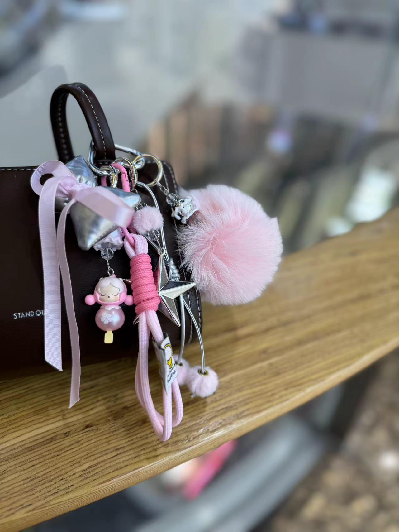 Плюшевый брелок для сумки из серии Miu: Милый кулон-кукла и высокоценный аксессуар-брелок