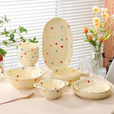 Kremowy Zestaw Ceramicznej Zastawy Stołowej Love Kreatywne Domowe Naczynia w Grochy Prezent na Parapetówkę Połączenie Miseczki na Ryż i Zupę