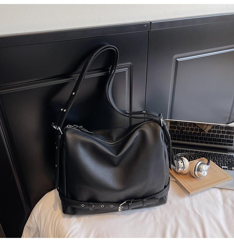 

Big bag women s 2025 new large-capacity tote bag fashionable versatile underarm bag texture niche shoulder messenger bag