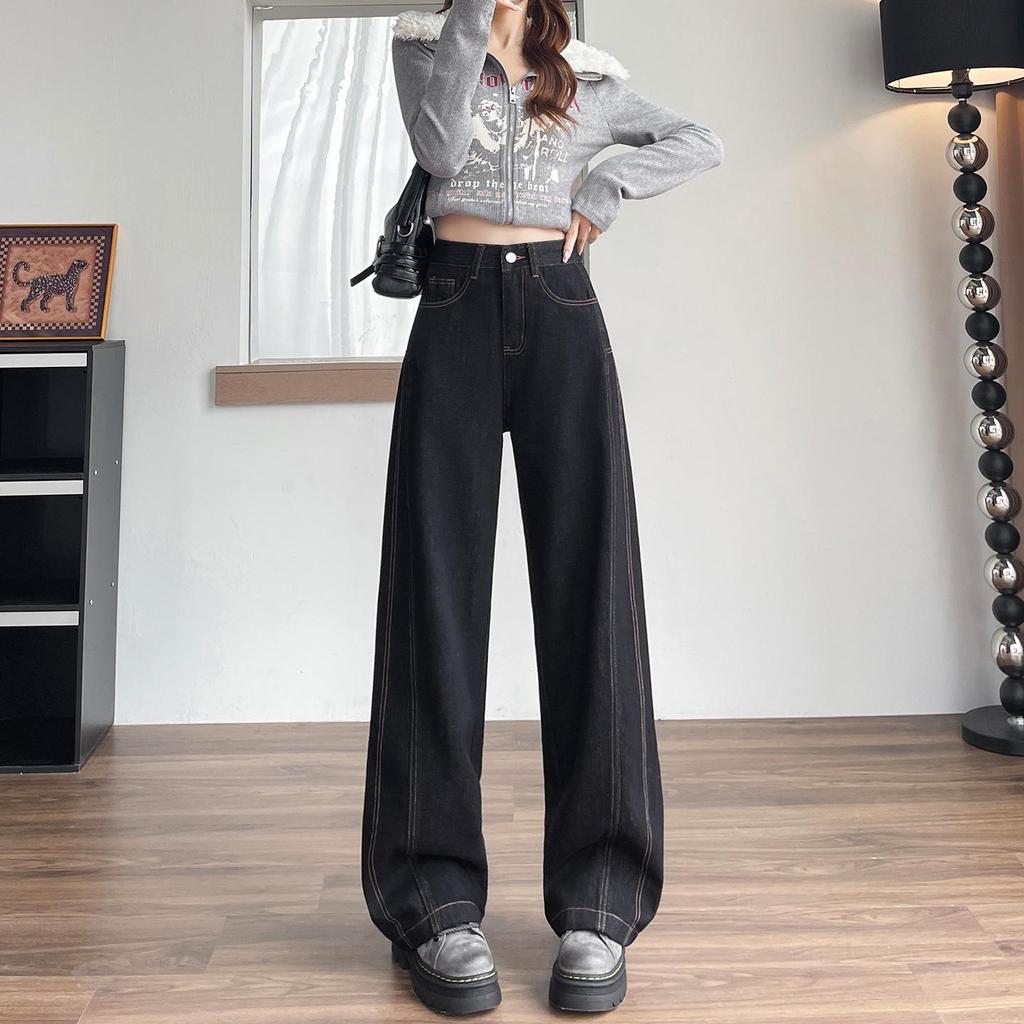 Women's Plus Velvet Patchwork Wide-Leg Jeans: Loose, Slimming, Floor-Length Fashion for Autumn and Winter.
