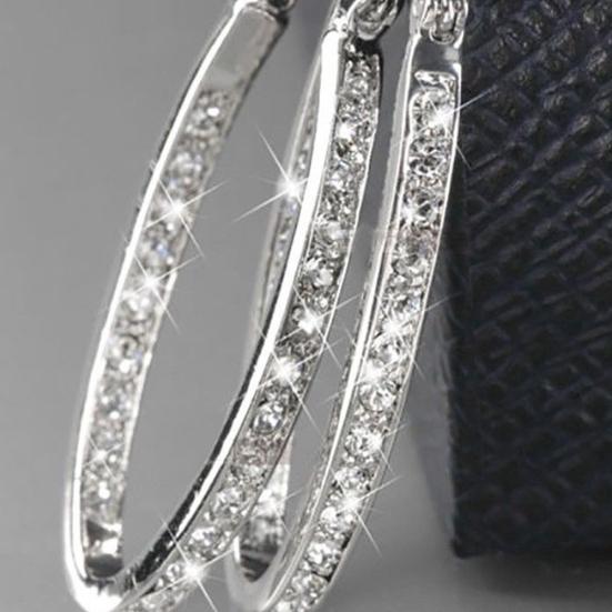 Schillernde Damen-Creolen mit Strass-Intarsien, großer Kreis, Party- und Bankett-Schmuck