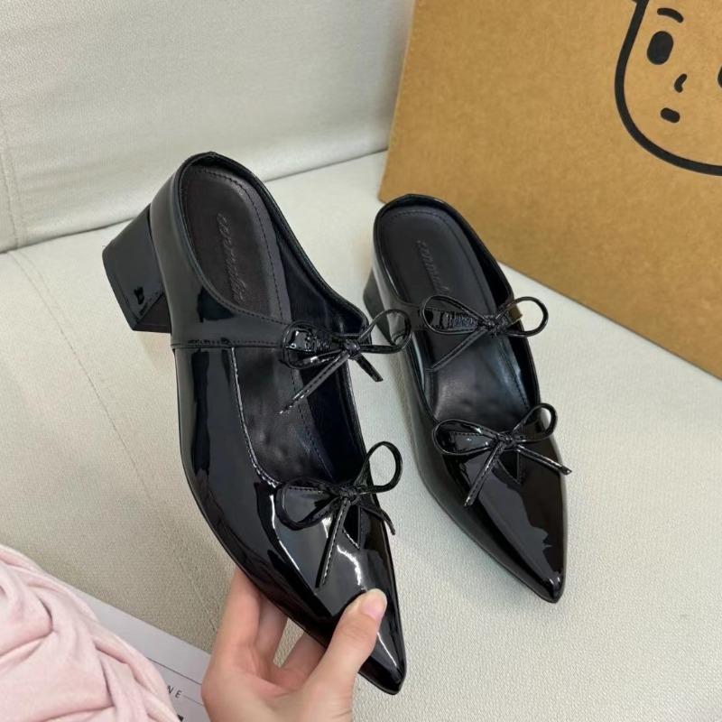 Baotou half slippers women's summer wear 2026 new sandals women's thick heel half support single shoes inner height-increasing pointed shoes