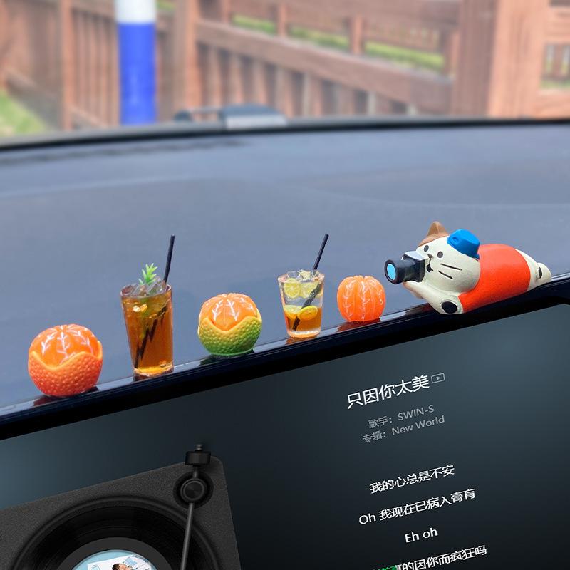 Cute Kitten Ice Car Ornament Car Center Console Display Ornament Desktop Small Ornament Ornament