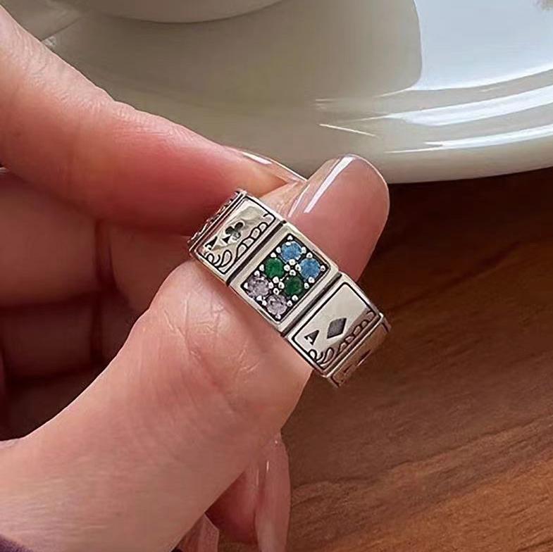 Modny przesadny pierścień otwierający karty do gry kryształowe pierścienie na palce dla mężczyzn i kobiet biżuteria vintage poker party punk