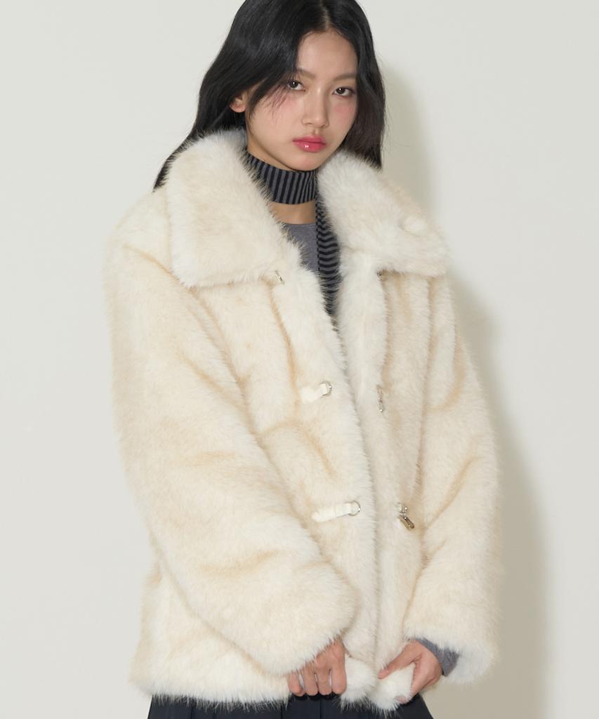 Illigo Shearling Fur Jacket Ivory