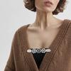 Women Duck Clip Brooch Rhinestone Decor Hollow Out Retro Curved Anti-slip Low-cut Neck Decoration Anti-exposure Brooch Prom Party Clothes Jewelry