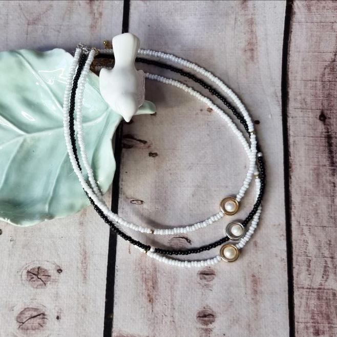 Handmade Beaded Choker with White Pearl