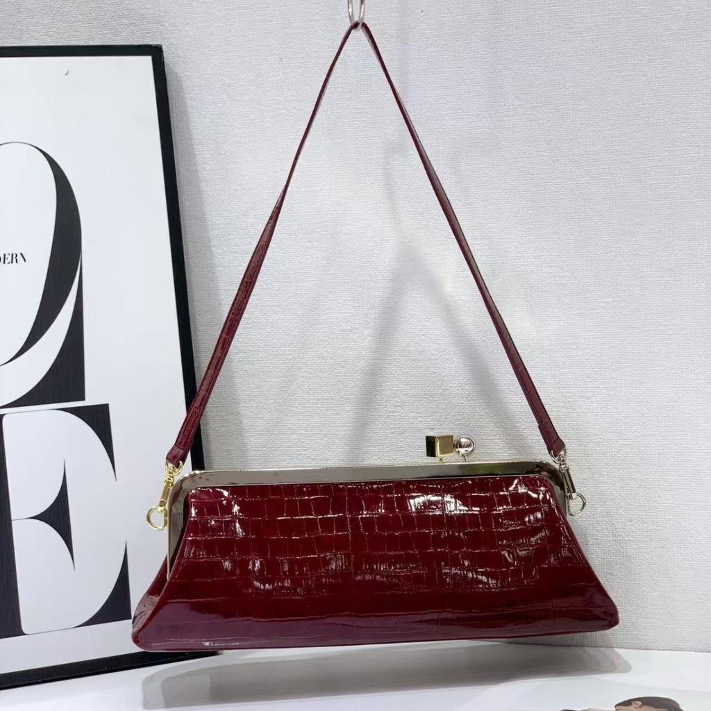 Women's Luxury Top Handle Underarm Bag  Fashionable Designer Shoulder Handbags Crossbody Bag Evening Clutch