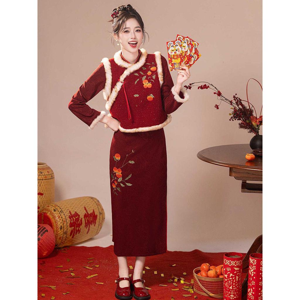 Velvet-Lined Red Cheongsam with Thickened Fabric: 2025 New Long-Sleeved Chinese Style Winter Dress
