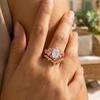 2 Stück Romantischer Roségold plattierter Messing Ring mit rosa Zirkonia für Damen Luxus Cubic Zirkonia Messing Verlobungsfingerring Braut Zirkonia