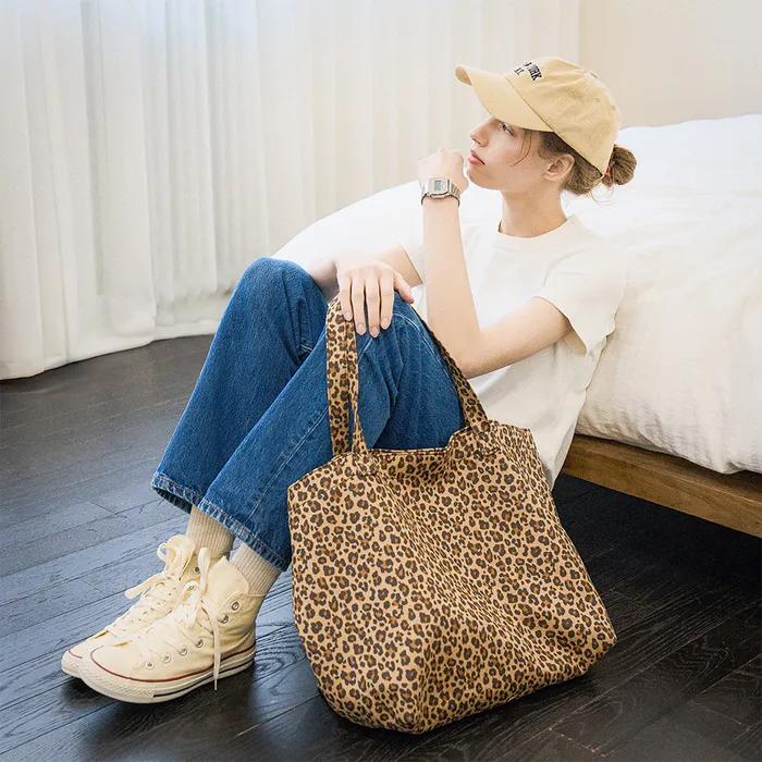 [Influencer PICK][10th Reorder] Levre Leopard Smoothy Easy Shoulder Bag Beige