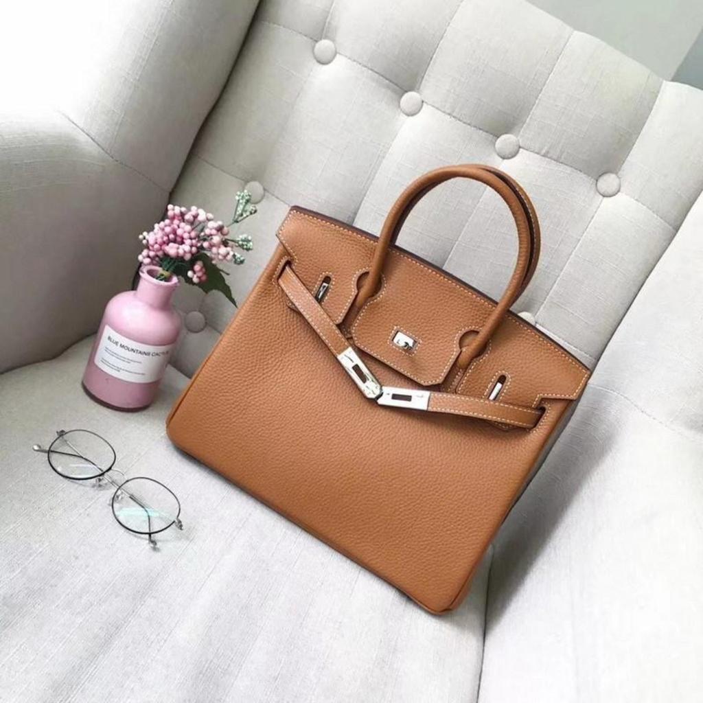 26 Neue Leder Damen Tasche Silberne Schnalle Platin Tasche Litschi Muster Erste Schicht Rindsleder 25cm/30cm Damen Tasche, Großhandel durch den Hersteller